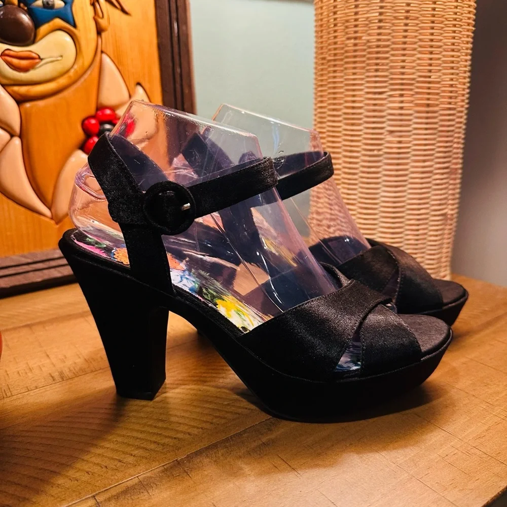 Rocketdog Black Satin Chunky Heeled Formal Event Sandal Size 8M